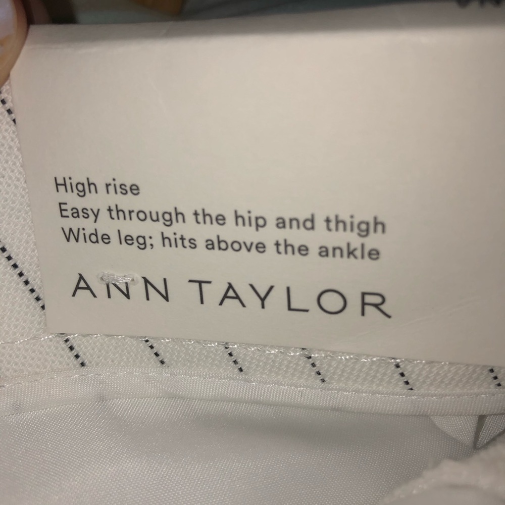 High Rise - Wide Leg Capri - Picture 3 of 4